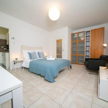 Apartment Blue - Zentral Und Gut Angebunden Dusseldorf Ngoại thất bức ảnh